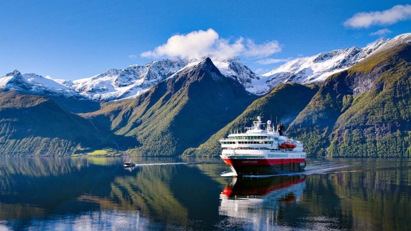 Hurtigruten